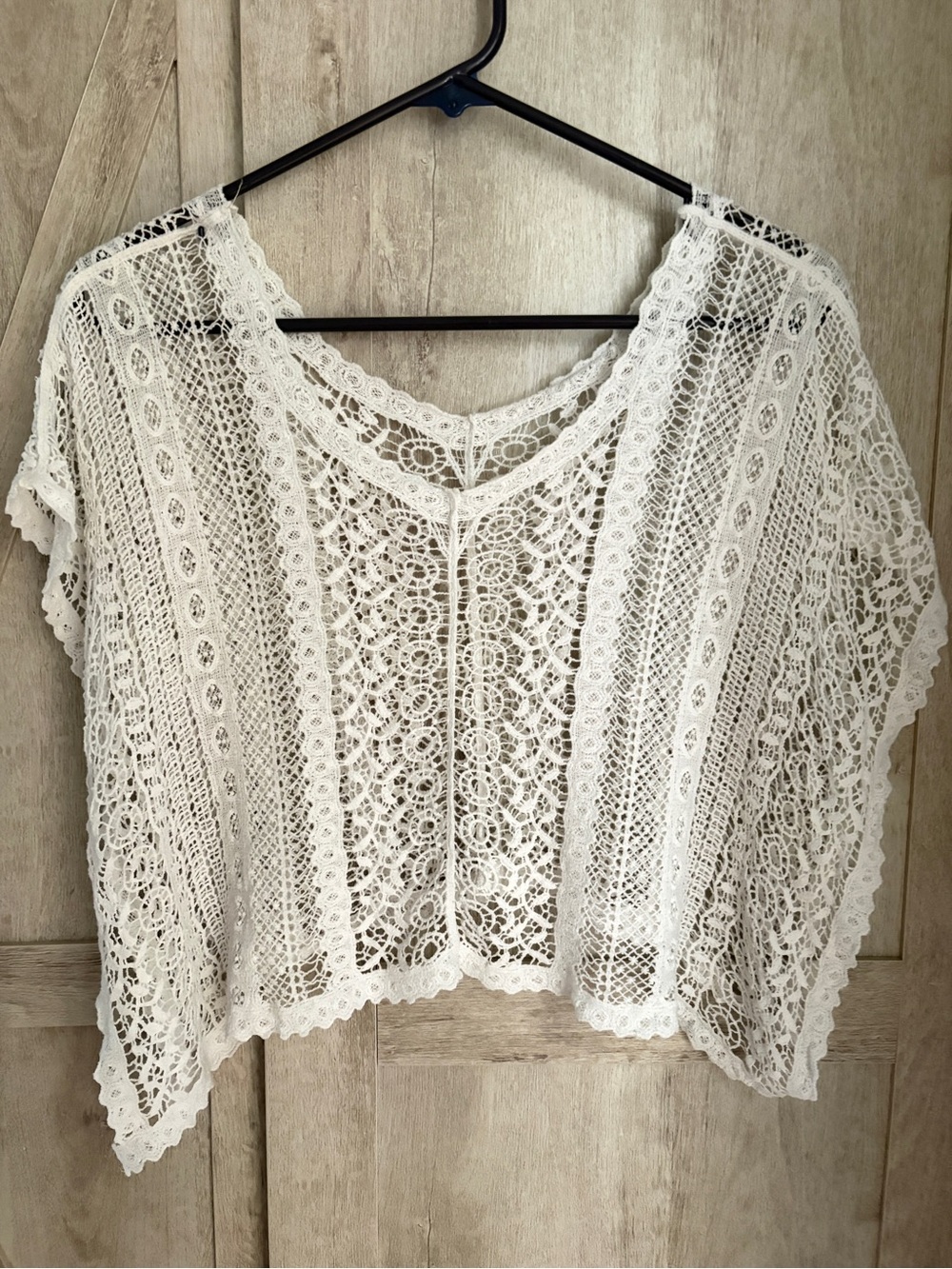 White Crochet Lace Kimono Cardigan Cover Up | Small-Medium | Flaw